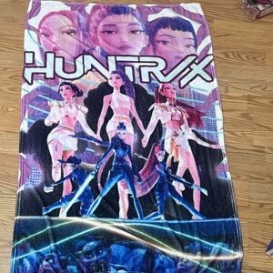 K-pop Demon Hunters Huntrix Colorful Huntrix Graphic Blanket